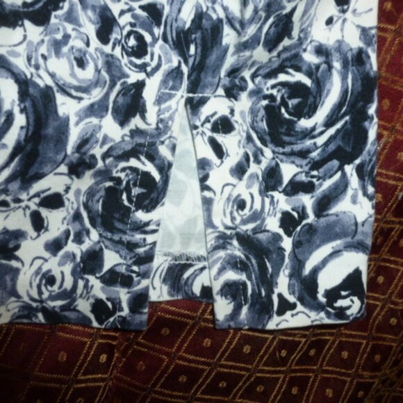 Sale ✨ Hillard & Hanson Stretch Capri Pants | Women’s Size 6 ✨ - Picture 10 of 11